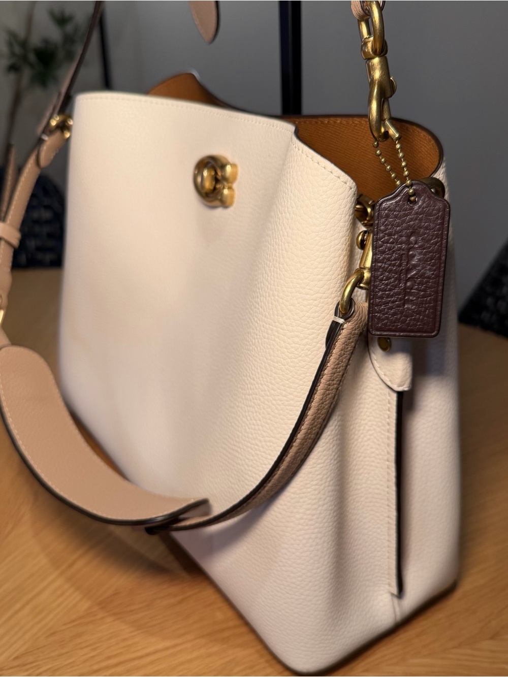 Coach Willow Shoulder Bag in Cream - Picture 3 of 14